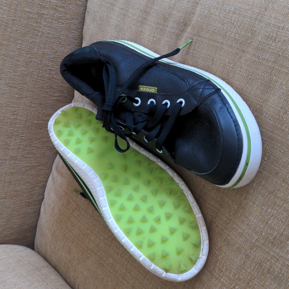Crocs golf shoes. Size M10.
